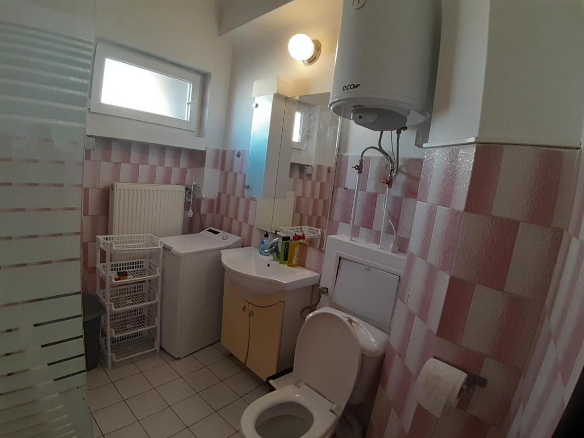 Best Apartament In Center Apartment Bucharest Room photo